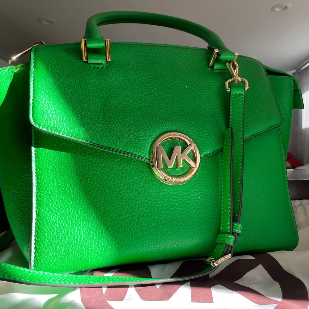 MICHAEL KORS